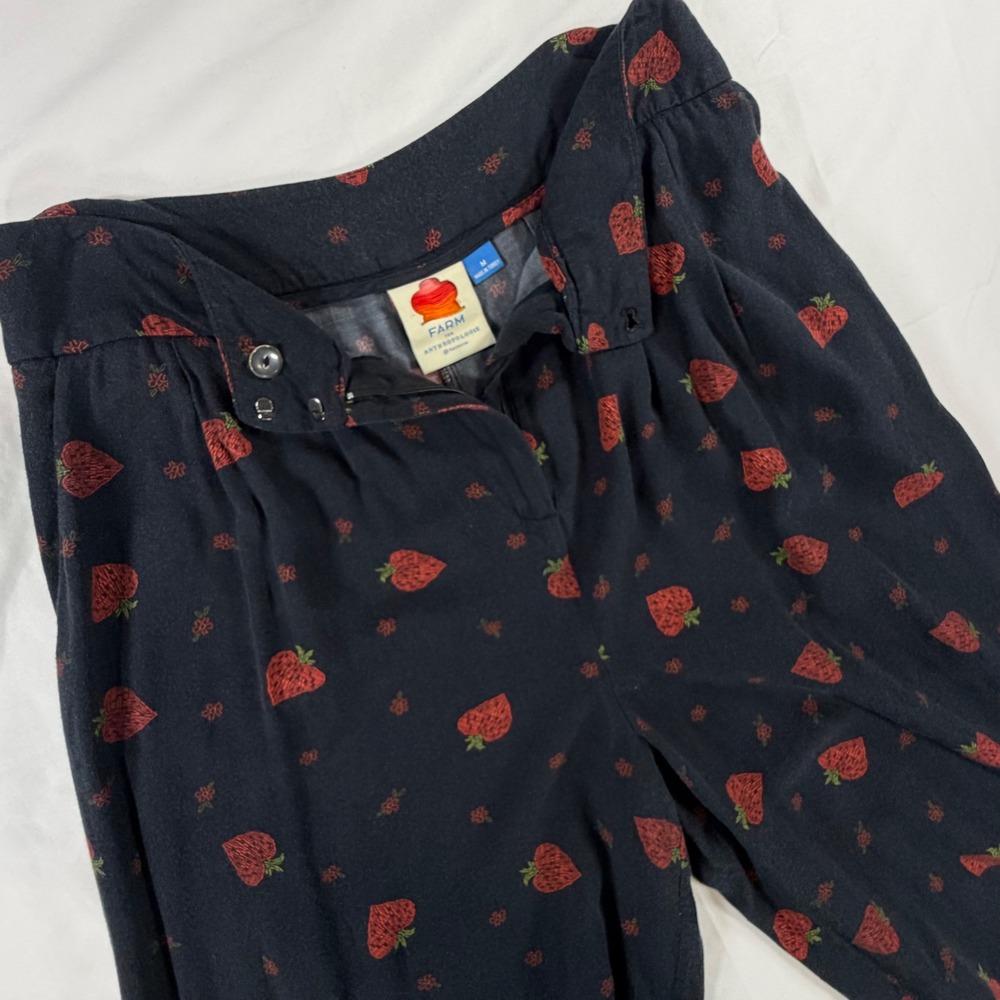 Farm Rio for Anthropologie Strawberry Print Pleated Trousers Pants Black Size M